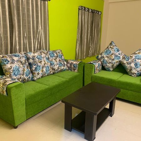 Homewood Suites Hyderabad Exterior foto