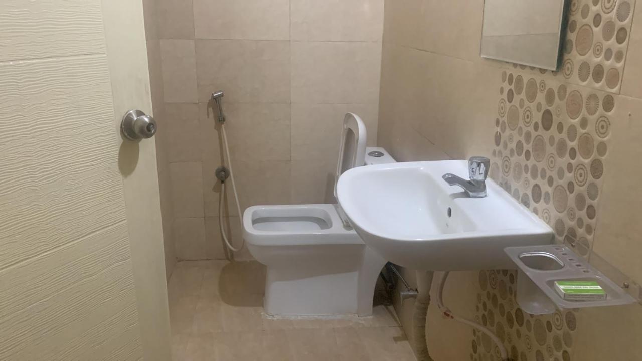 Homewood Suites Hyderabad Exterior foto