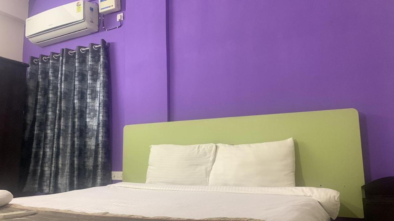 Homewood Suites Hyderabad Exterior foto