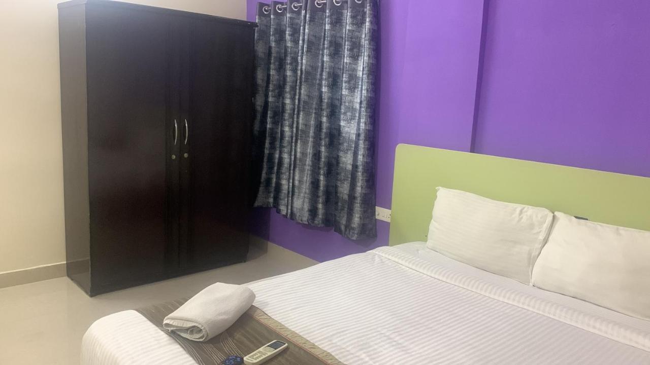 Homewood Suites Hyderabad Exterior foto