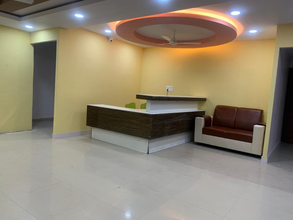 Homewood Suites Hyderabad Exterior foto
